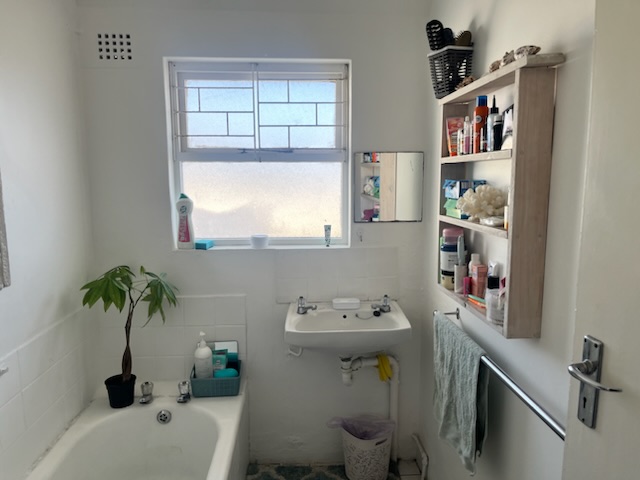 To Let 1 Bedroom Property for Rent in Fish Hoek Western Cape